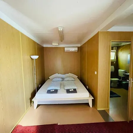 Greenpark Tiny House, Garden Terrace & Parking Bekecs Exterior photo