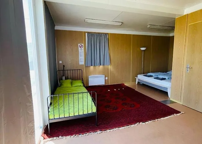 Greenpark Tiny House, Garden Terrace & Parking