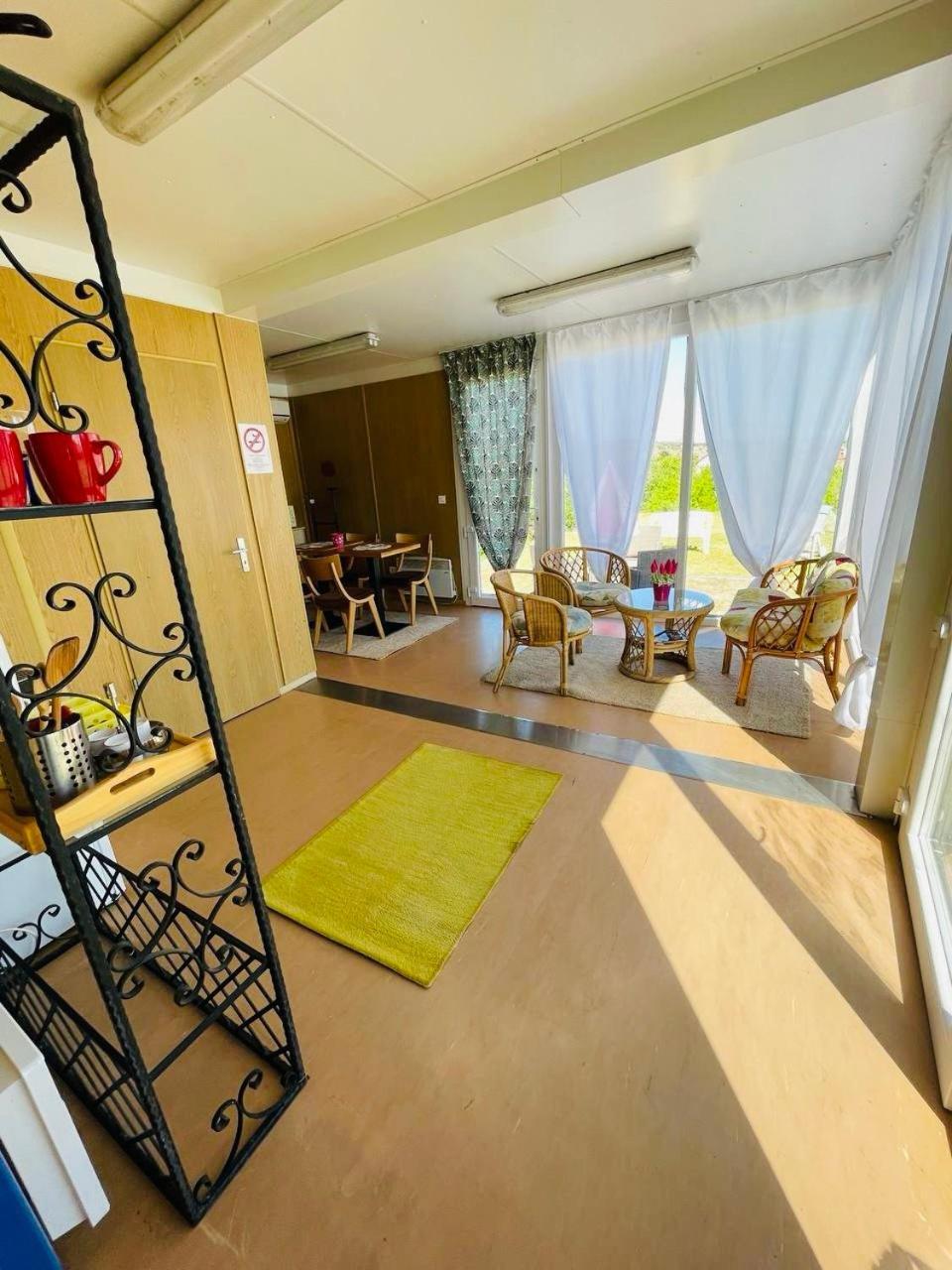Kemping Greenpark Tiny House, Garden Terrace & Parking Bekecs